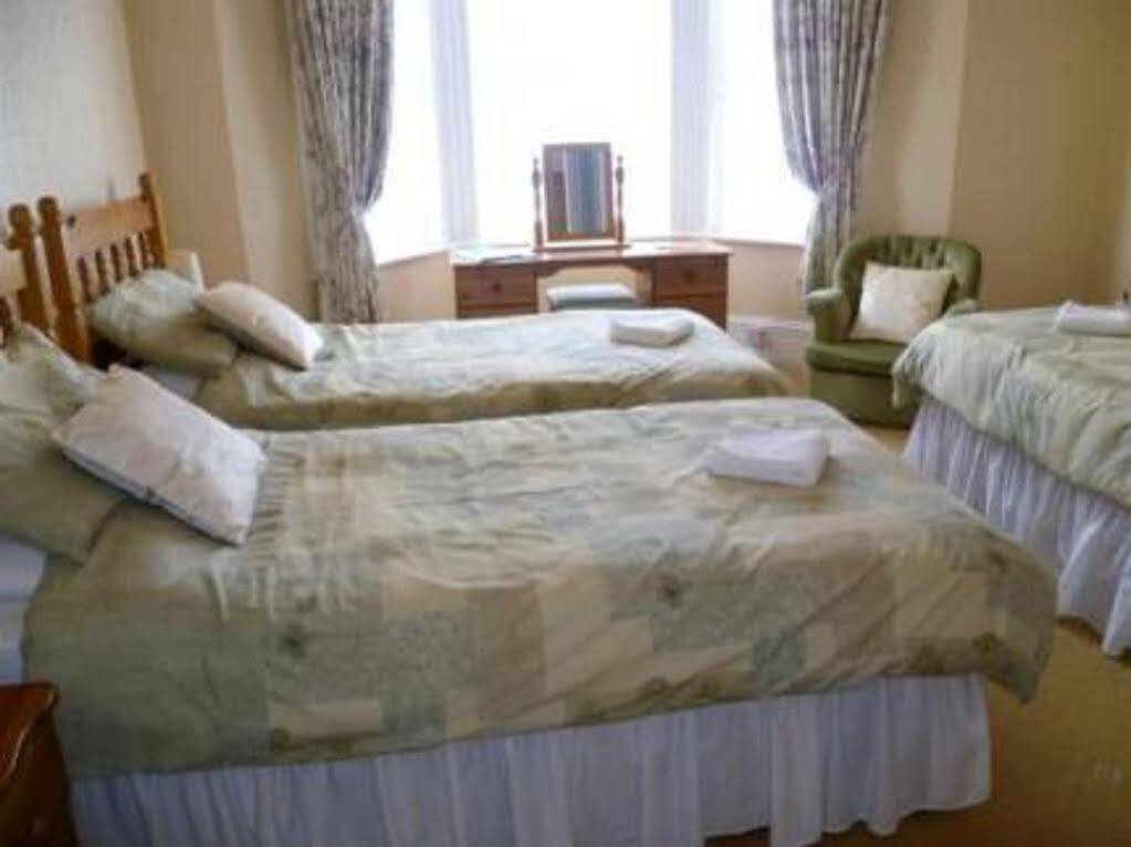 Sandy Bay Guest House Борнмът Екстериор снимка