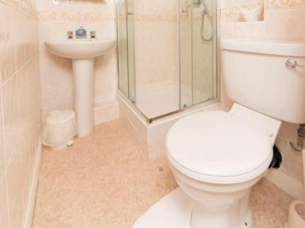 Sandy Bay Guest House Борнмът Екстериор снимка