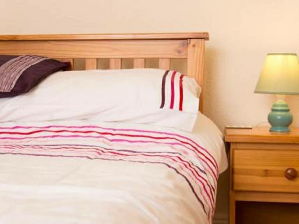 Sandy Bay Guest House Борнмът Екстериор снимка